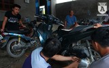 Cửa hàng sửa xe miễn phí cho người dân vùng lũ tại Chương Mỹ